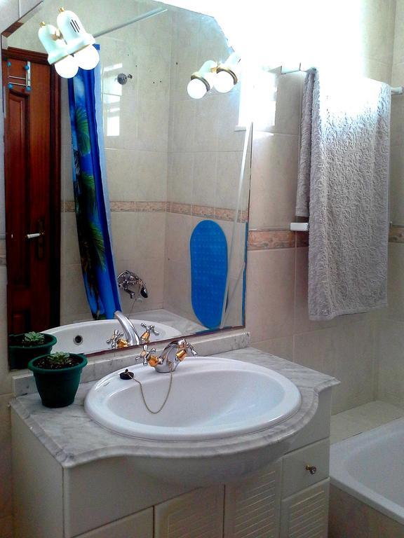 Charming With Sea View Apartment Монте Гордо Стая снимка